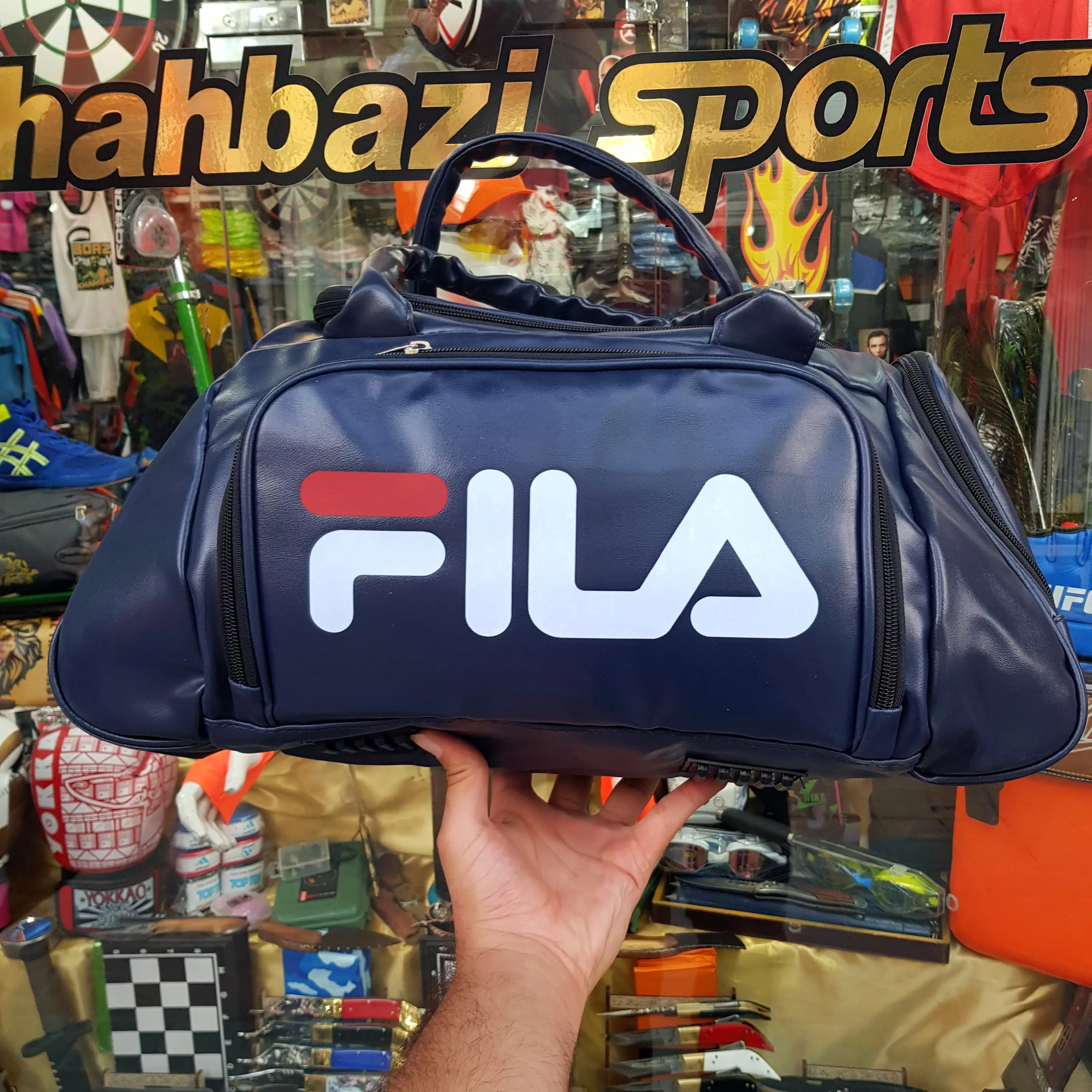 ساک ورزشی چرمی- مارکfila-جنس فوق العاده عالی-جادار