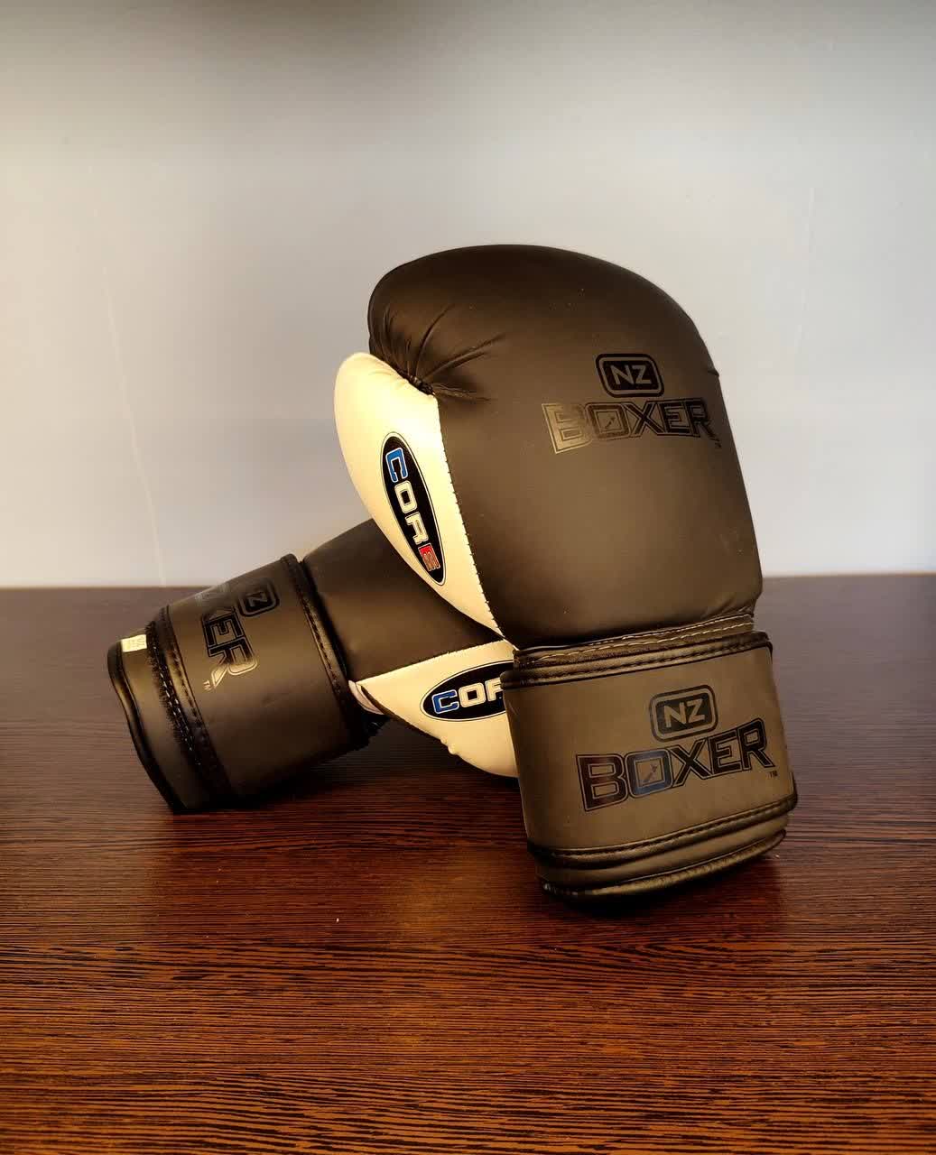 دستکش بوکس فوم اعلا-برند boxer-سایز16