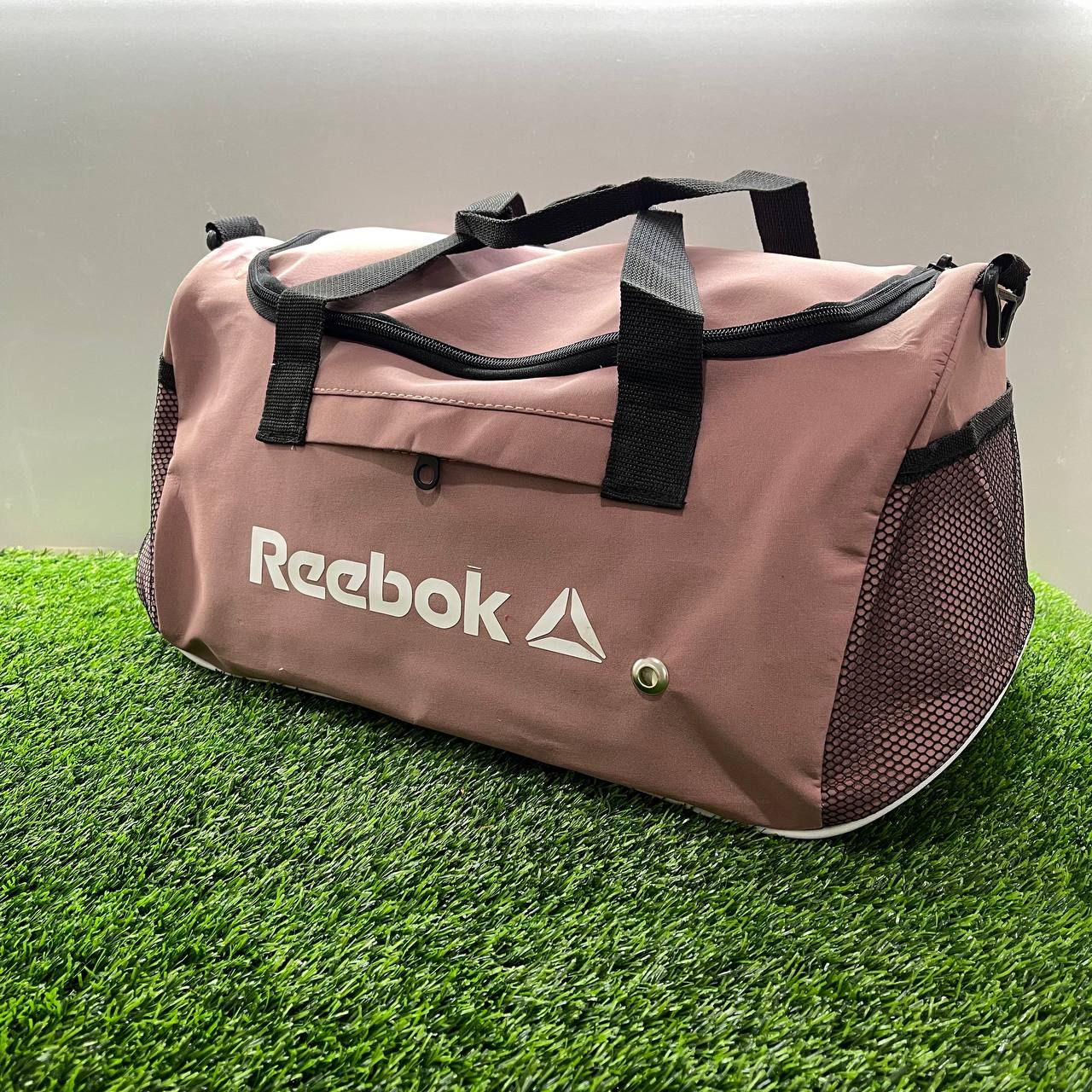 ساک ورزشی reebok مدل قایقی در 7 رنگ مختلف